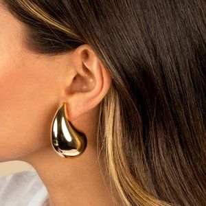 Jumbo Teardrop Stud Earring